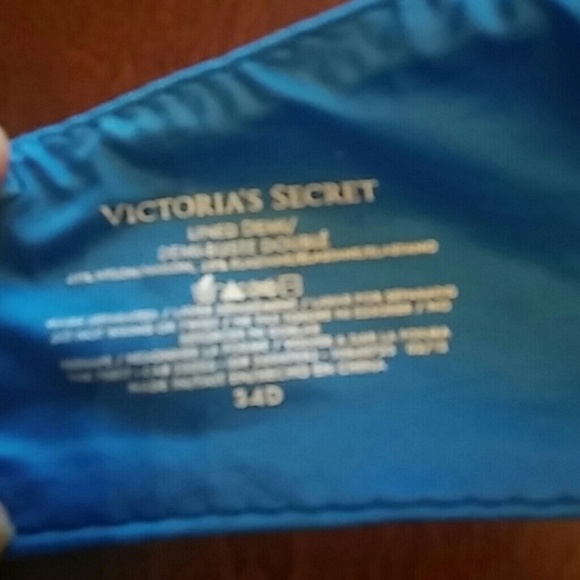Victoria's Secret Bra - Picture 4 of 4